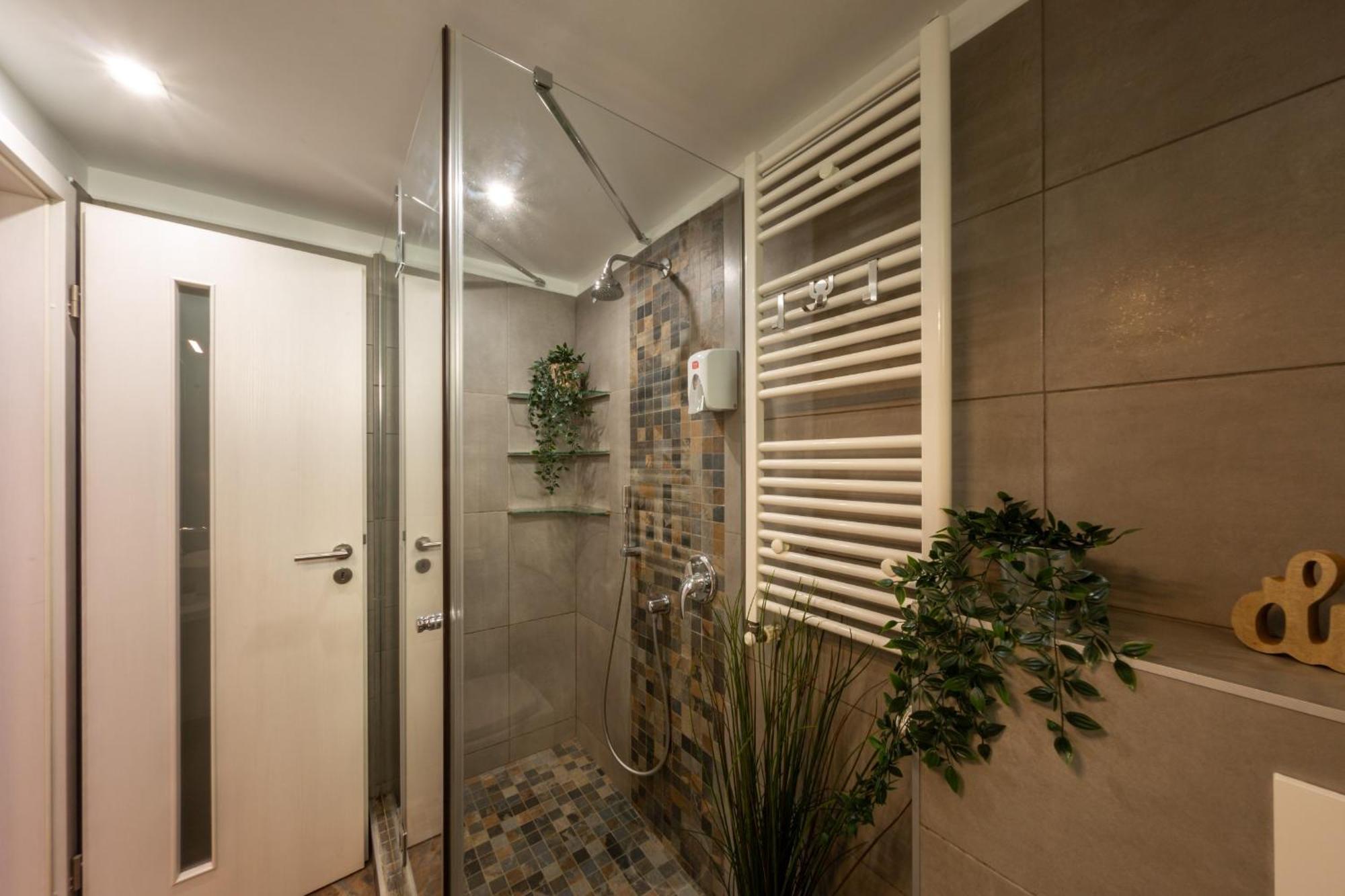 Modern 1Br Apt In The Old Town: The Perfect Choice Bukarest Exterior foto